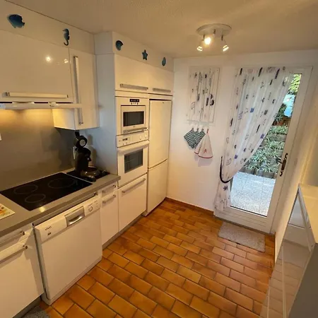 Апартаменти Duplex In Pramousquier - Sea View *
